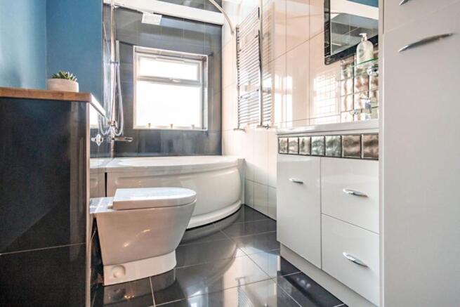 Bathroom / WC