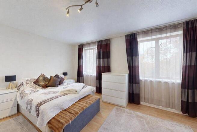 Beckton, E6, House for sale Barrain London Estate 