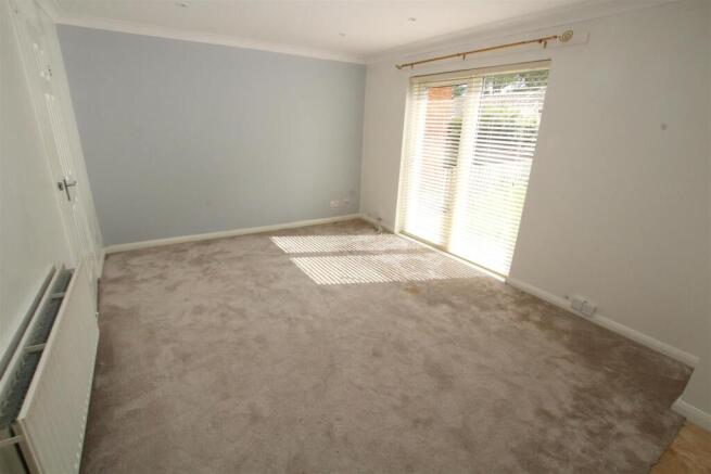 3 bed House to rent Image 8