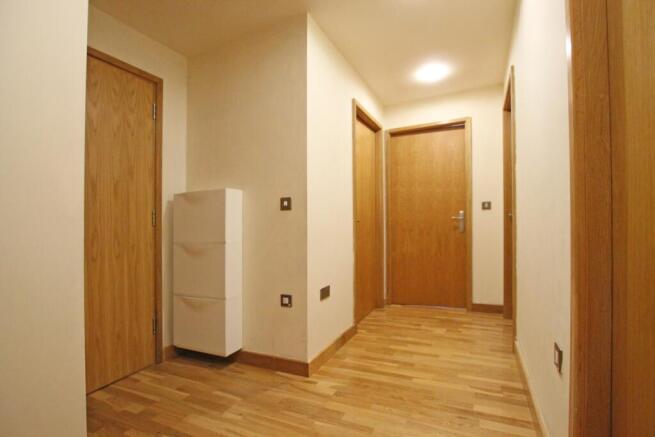 2 bed Flat for sale Image 6