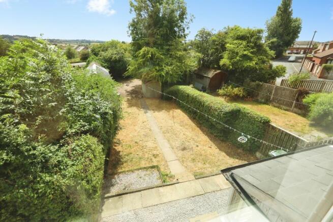 3 bed Town House for sale Image 4