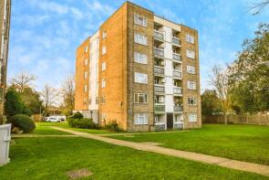 Flat 11, 178 Athol House, Woodcote Road, Wallington SM6 0PB