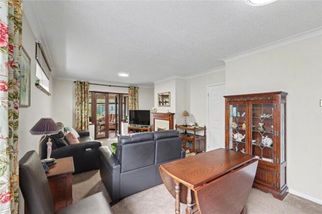 Westwood Drive, Hellesdon, Norwich, Norfolk, NR6 photo 4