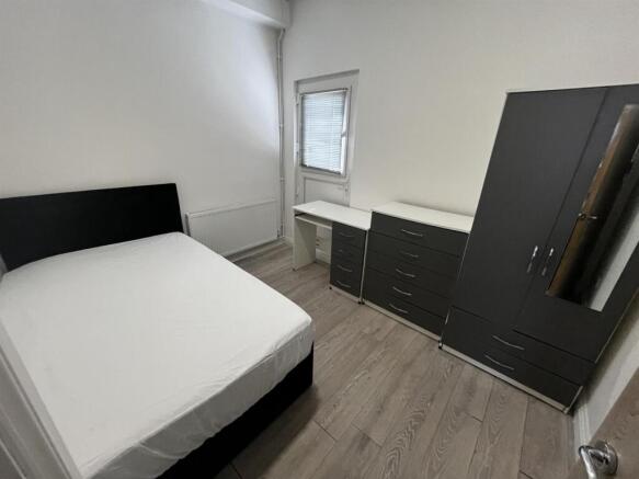 1 bed flat to rent Whitchurch Road, Cardiff CF14
