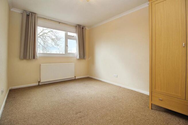 3 bed Semi-Detached for sale Image 12