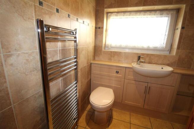 3 bed Semi-Detached to rent Image 11