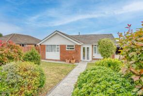 1, Roebuck Close, New Milton BH25 6AJ