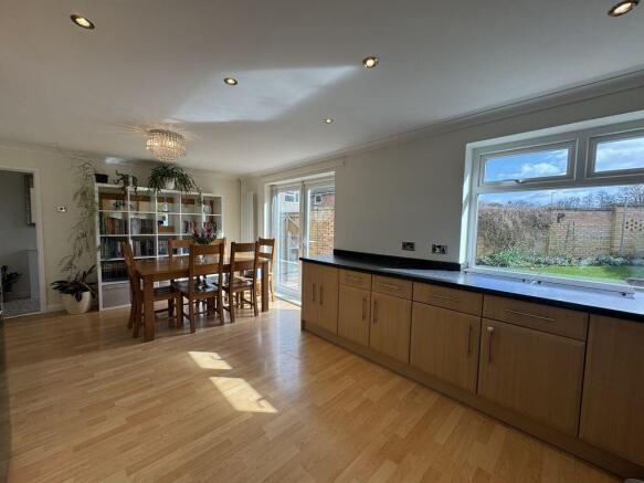 KITCHEN/DINER