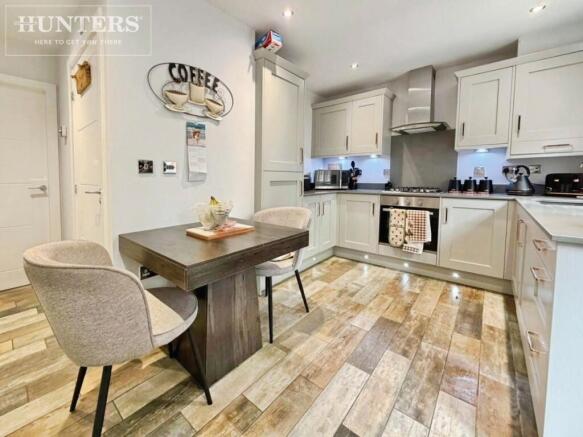 2 bed Semi-Detached for sale Image 5