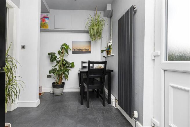 2 bed Semi-Detached for sale Image 7