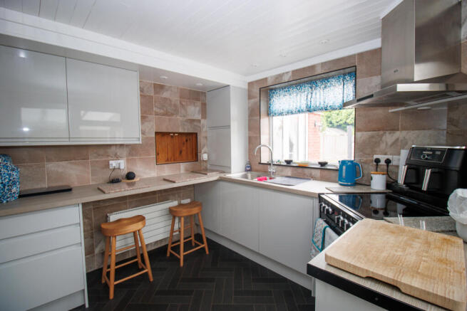3 bed Link Detached House for sale Image 10