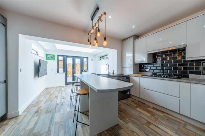 10 Plumbs Fold-001.jpg