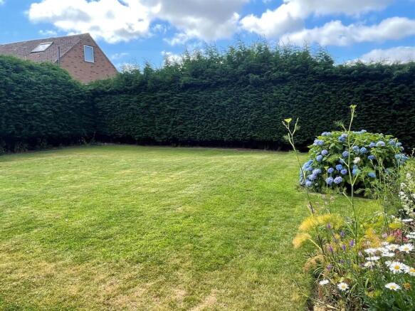 1 bed Apartment to rent Image 8