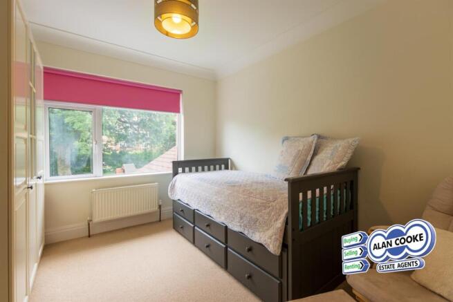 5 bed Semi-Detached to rent Image 11