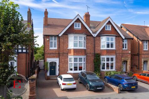Waverley Road, Kenilworth, CV8