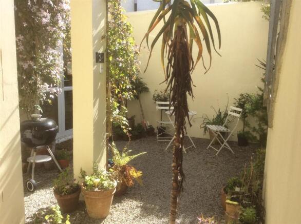 PRIVATE PATIO