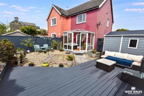 Chestnut Tree Drive, Johnston, Haverfordwest
