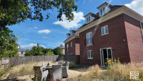 7, Sassoon Drive, Barnet EN4 0FJ