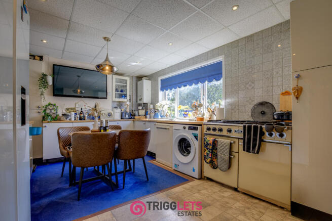 3 bed Terraced for sale Image 6