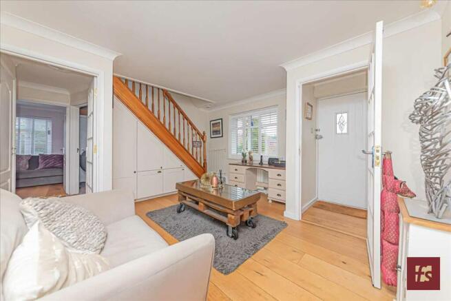 Entrance/Sitting
