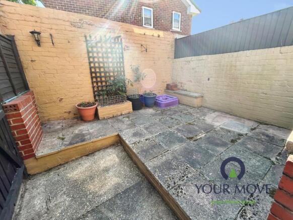 3 bed Terraced to rent Image 10