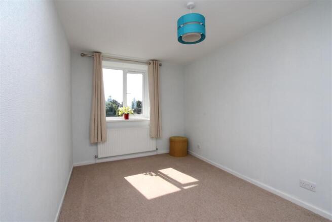 1 bed Apartment to rent Image 5