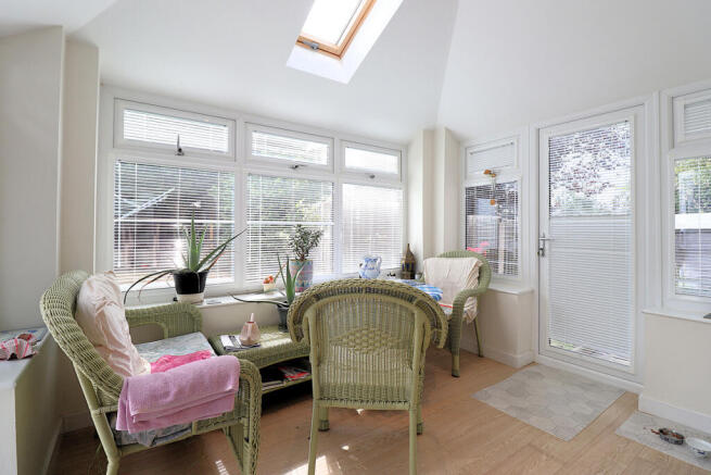 4 bed Detached for sale Image 12
