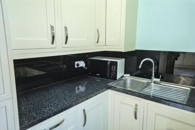 4 bed Detached for sale Image 9