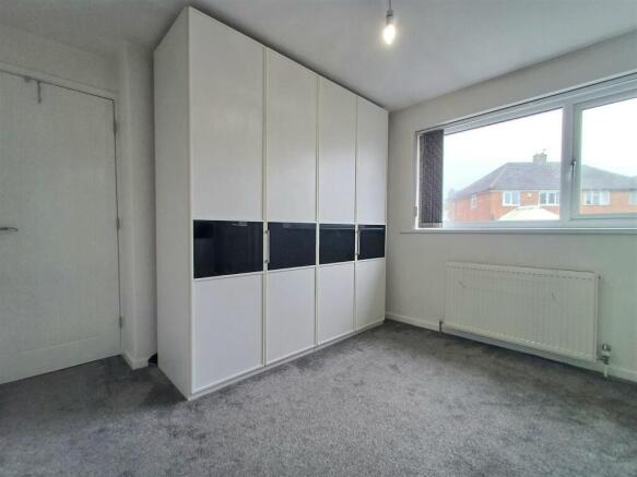 3 bed Semi-Detached to rent Image 9