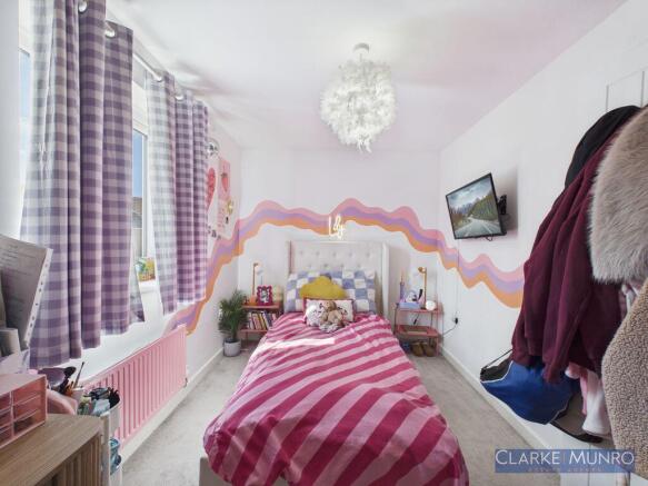 3 bed Terraced for sale Image 9