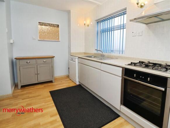 3 bed Semi-Detached for sale Image 12