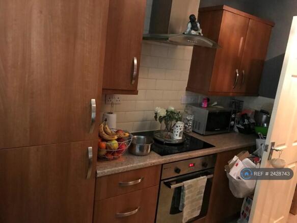 Fully Fitted Kitchen