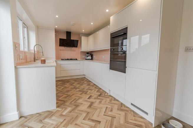 Kitchen / Dining