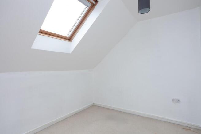3 bed House to rent Image 9