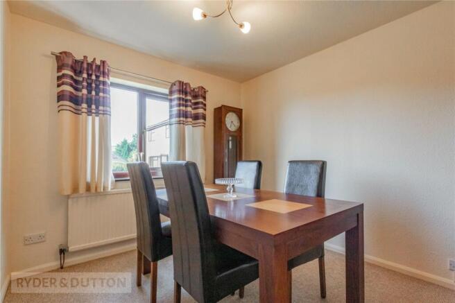 Dining Room/Bed 3