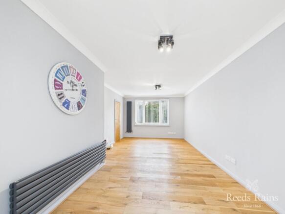 3 bed Semi-Detached for sale Image 2