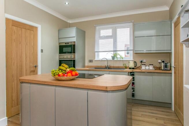 Kitchen/Breakfast Ro