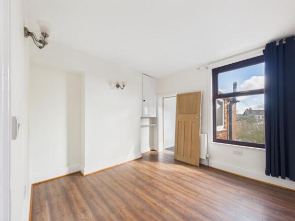 2 bed Terraced for sale Image 8