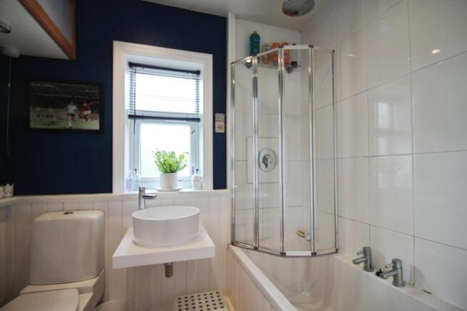 3 bed Terraced for sale Image 11