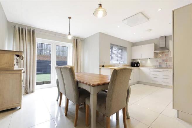 4 bed Detached for sale Image 5