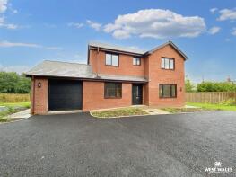2, Llangadog Road, Mynyddygarreg, Kidwelly SA17 4PR