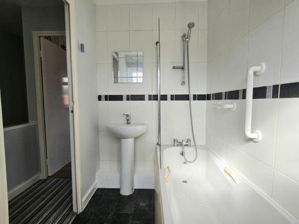 Photo 13