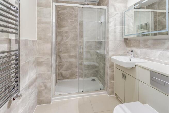 2 bed Retirement Property to rent Image 9