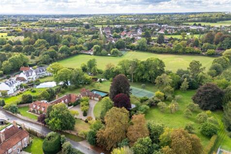 Village Road, Denham, UB9