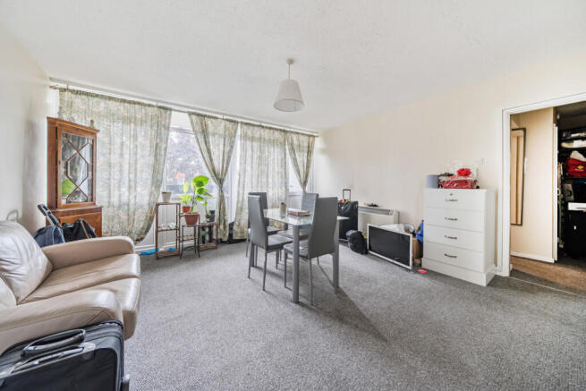 1347838-5-68b96a3...