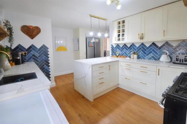 Kitchen/Breakfast Room