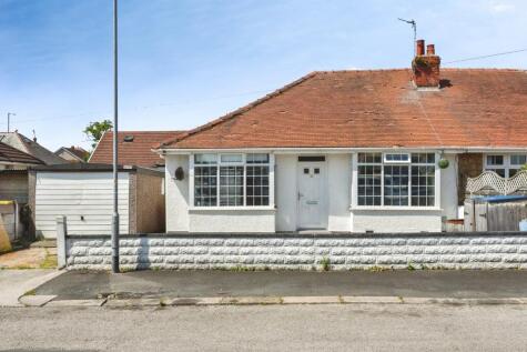 Oxcliffe Grove, Heysham, Morecambe, Lancashire, LA3