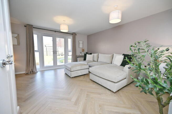 3 bed Semi-Detached for sale Image 6