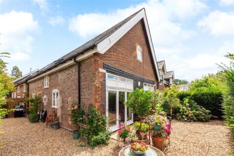 Home Farm Court, Putteridge Park, Hertfordshire, LU2