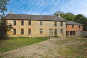 Hall Barn, Far End, Boothby Graffoe, Lincoln LN5 0LG
